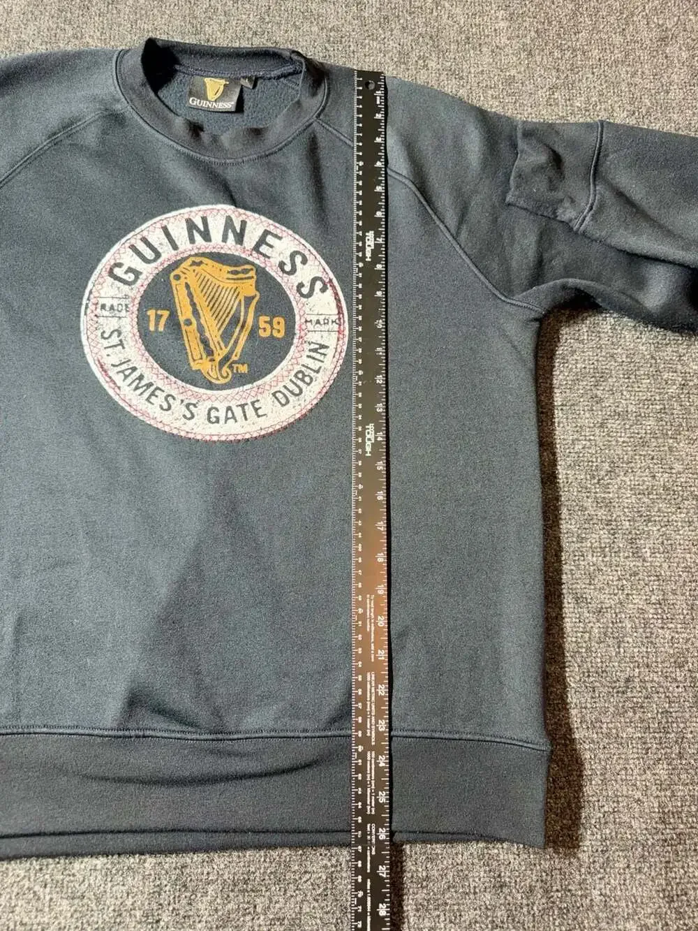 Guinness Black Graphic Pullover  Crewneck Sweatshirt size Large